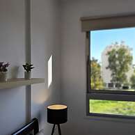 118 LCA - Stay White Petals Apartment