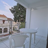 109 LIM 3 - Stay Terra Cota Studio