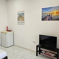 109 LIM 3 - Stay Terra Cota Studio