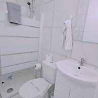 109 LIM 3 - Stay Terra Cota Studio