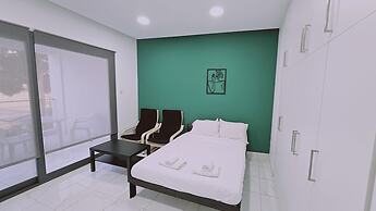 109 LIM 2 - Stay Cypress Studio