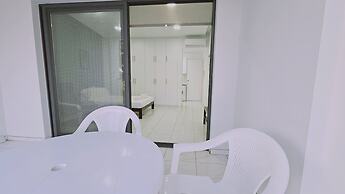 109 LIM 2 - Stay Cypress Studio