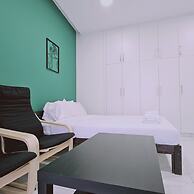 109 LIM 2 - Stay Cypress Studio