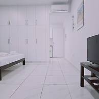 109 LIM 2 - Stay Cypress Studio