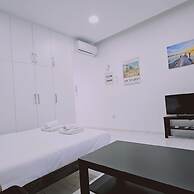 109 LIM 2 - Stay Cypress Studio