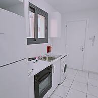 109 LIM 2 - Stay Cypress Studio