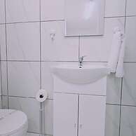 109 LIM 2 - Stay Cypress Studio