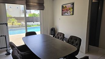 131 VOR - Stay M L Villa