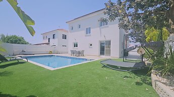 131 VOR - Stay M L Villa