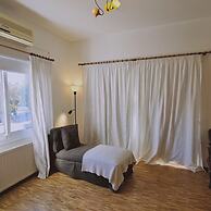 82 NIC - Stay Aurum Apartment