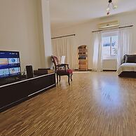 82 NIC - Stay Aurum Apartment