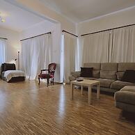 82 NIC - Stay Aurum Apartment