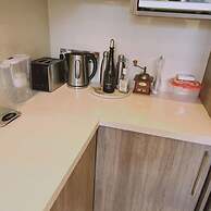 29 LIM - Downtown Retreat