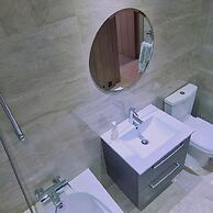 29 LIM - Downtown Retreat