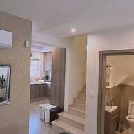 29 LIM - Downtown Retreat