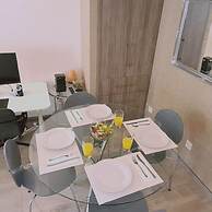 29 LIM - Downtown Retreat