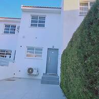 29 LIM - Downtown Retreat