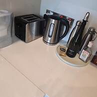 29 LIM - Downtown Retreat