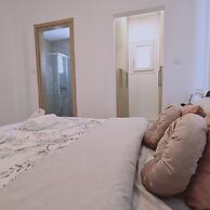 73 LCA - Stay Novel Apartment