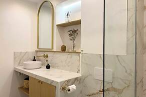 Home Chic Home - Les Toits Sainte Ursule