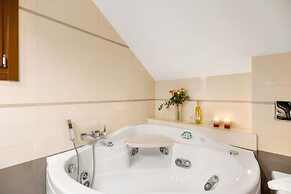 Luxurious Villa Liandri 600 m Resort