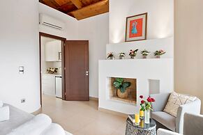 Luxurious Villa Liandri 600 m Resort