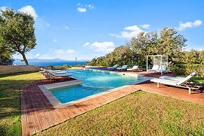 Luxurious Villa Liandri 600 m Resort