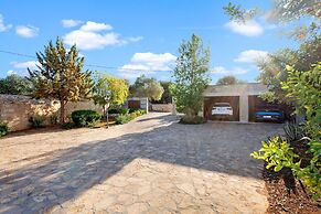 Luxurious Villa Liandri 600 m Resort