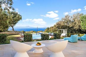 Luxurious Villa Liandri 600 m Resort
