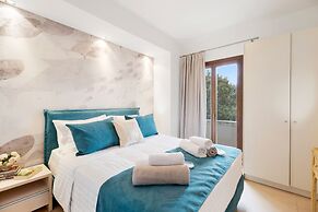 Luxurious Villa Liandri 600 m Resort