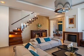 Luxurious Villa Liandri 600 m Resort