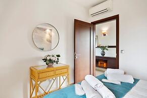 Luxurious Villa Liandri 600 m Resort