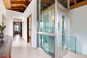 Luxurious Villa Liandri 600 m Resort