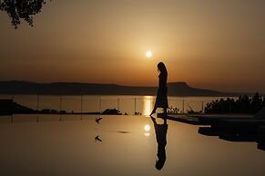 Luxurious Villa Liandri 600 m Resort