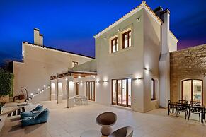 Luxurious Villa Liandri 600 m Resort