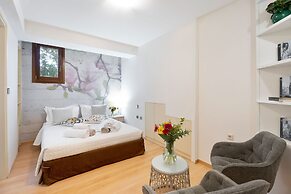 Luxurious Villa Liandri 600 m Resort