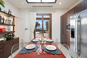 Luxurious Villa Liandri 600 m Resort