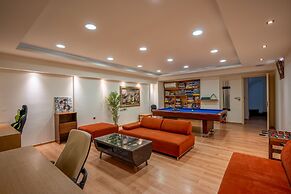 Luxurious Villa Liandri 600 m Resort