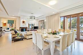 Luxurious Villa Liandri 600 m Resort