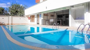 Lux Suites Morningside Greens Apartments