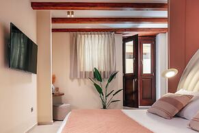 La Montre Luxury Boutique Suites