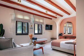 La Montre Luxury Boutique Suites