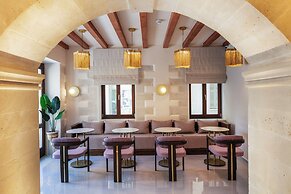 La Montre Luxury Boutique Suites