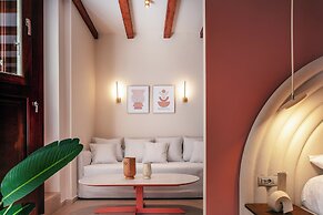 La Montre Luxury Boutique Suites