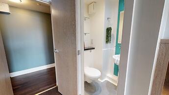 Student Only, Ensuite Room in a Apartment