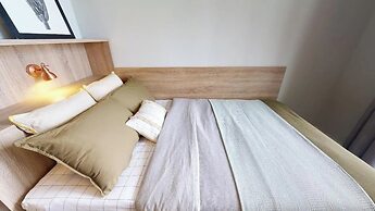 Student Only, Ensuite Room in a Apartment