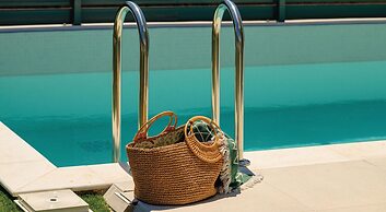 Komos Villas by Airstay