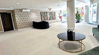 Modern Luxury - Grand Exchange Bracknell