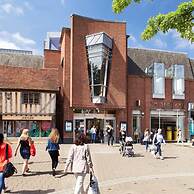 1 Bed With Parking - NEC / BHX / 15 Mins to Bham