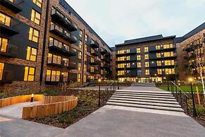 Sleek 2 Bedroom Apartment - Sofa-bed - Ashford